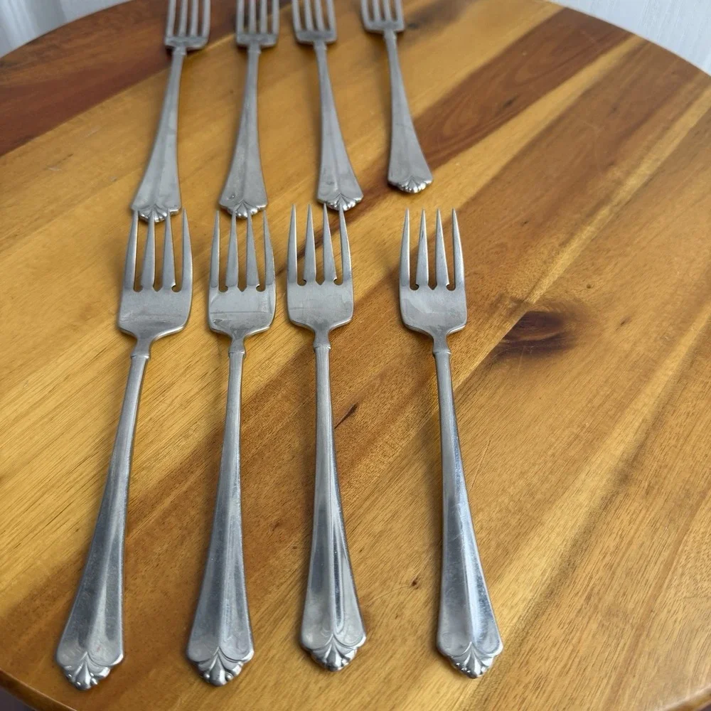 Oneida Community Juilliard Lot Of 22 Forks Spoons Knives Slotted Spoon Serving